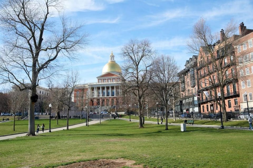 Designer Lux 4 bed Loft Steps to the State House Apartment in Beacon Hill