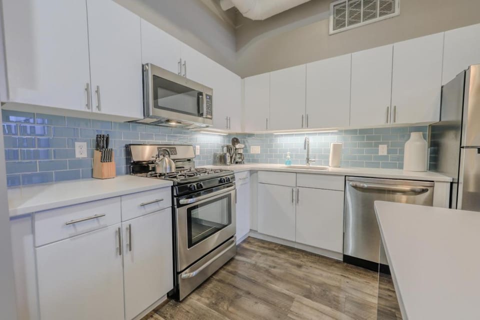 Washer Dryer in-unit Close to MGH and Beacon Hill Apartment in Beacon Hill