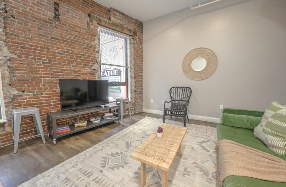Flexible Stay Historic Loft Near Boston Common Apartment in Beacon Hill