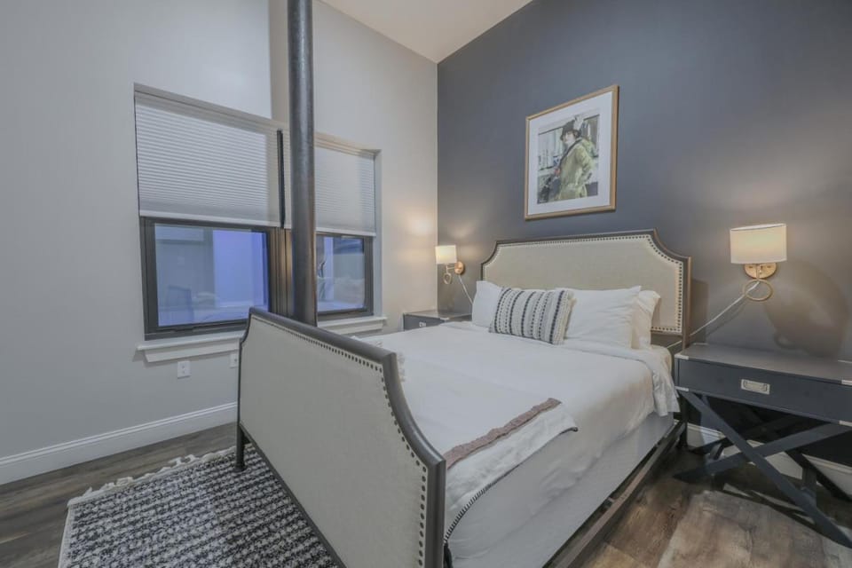 Downtown Luxury Students Welcome Washer and Dryer Apartment in Beacon Hill