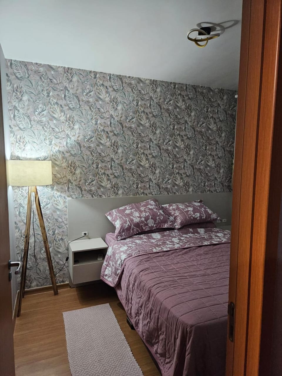 Lindo Apartamento em São José, bairro Serraria para até 4 pessoas Apartment in São José