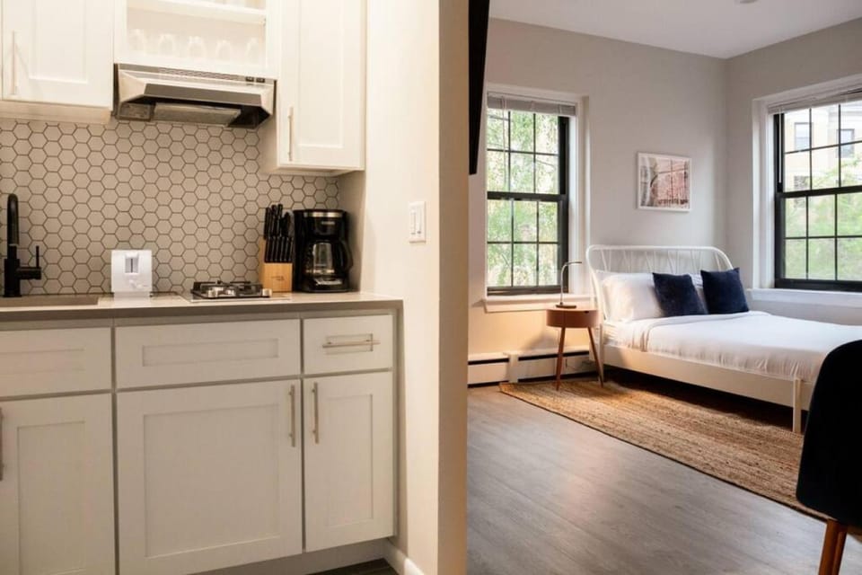 Modern Studio in South End Apartment in Back Bay