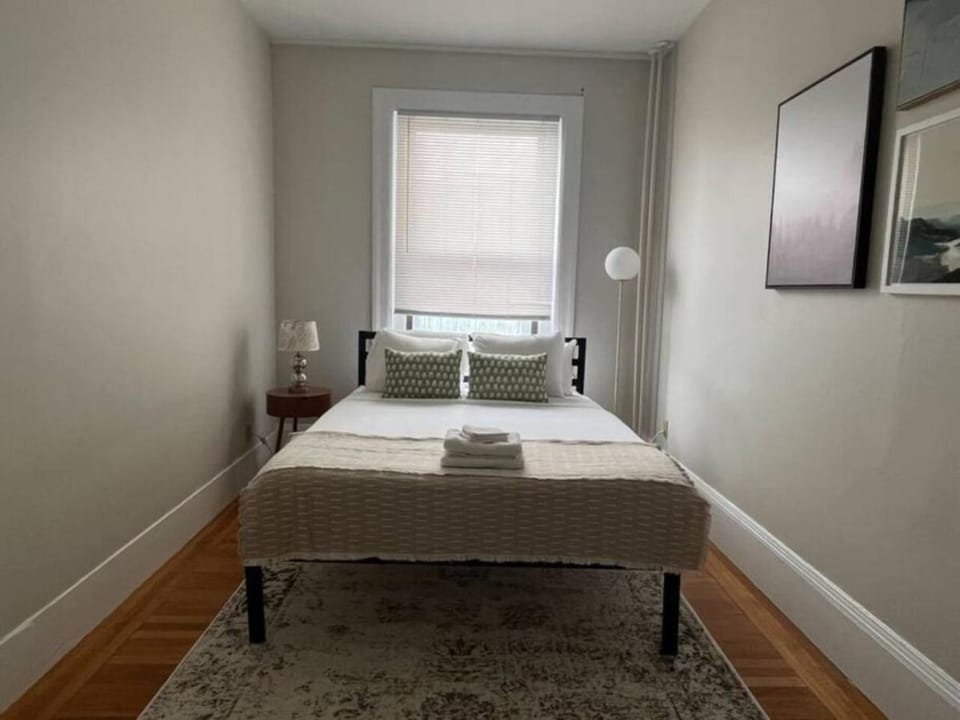 Cozy and Modern 1 Br in Kenmore Sq Apartment in Boston