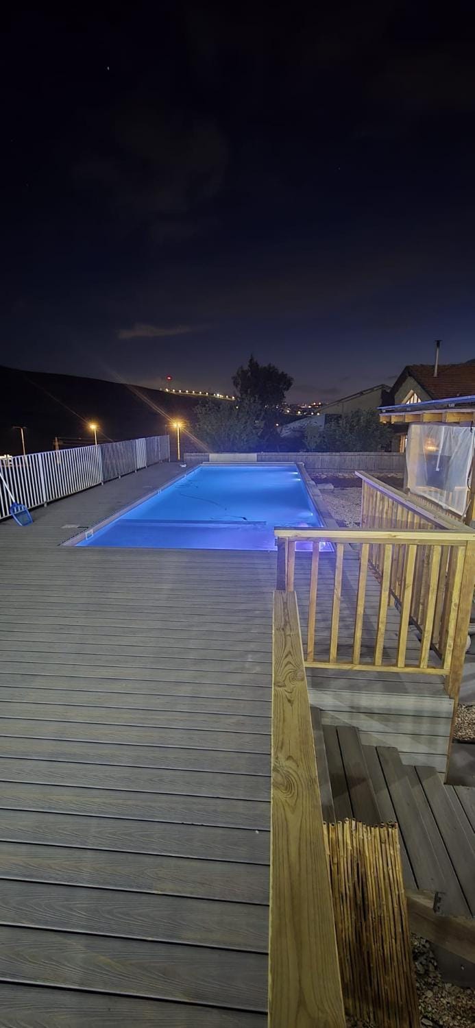 Swimming pool, Swimming pool