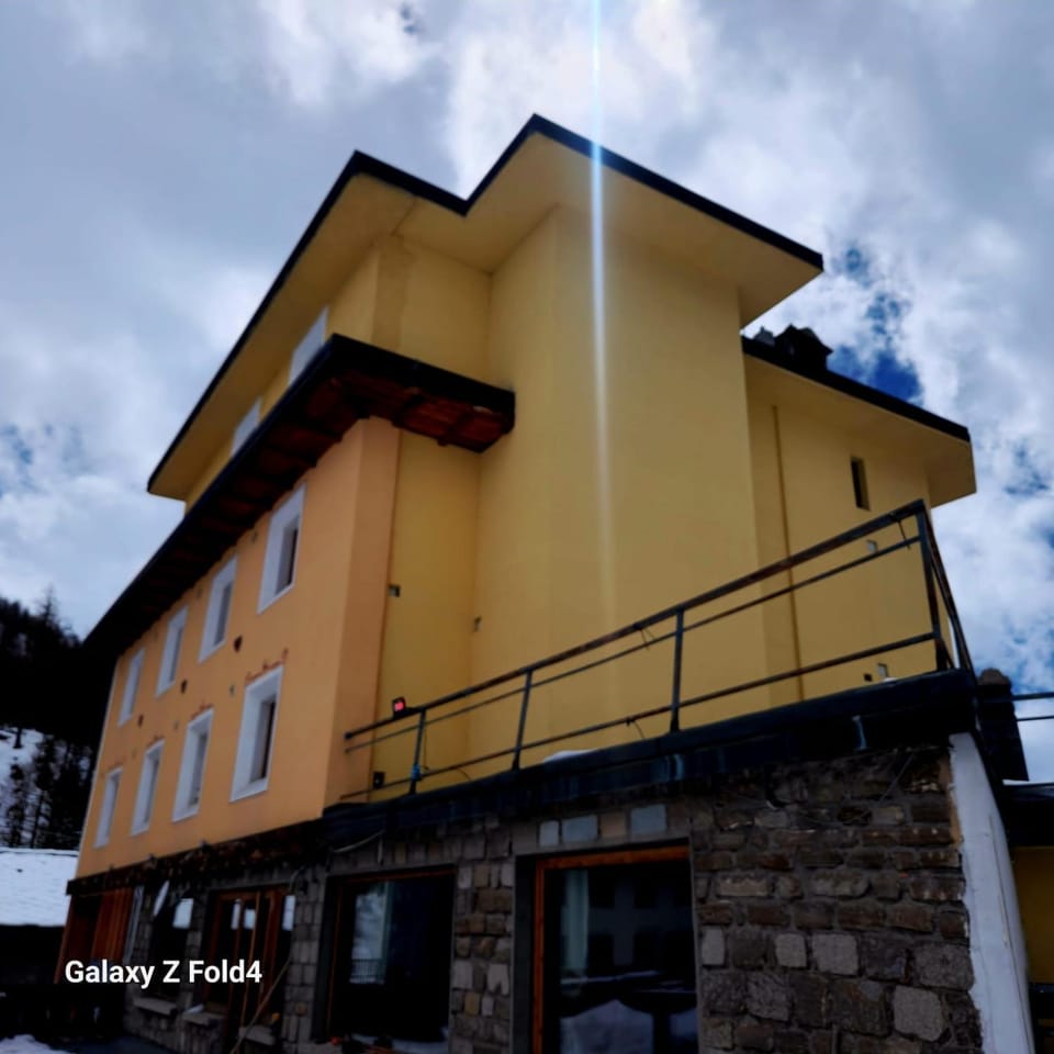 Property building, Facade/entrance, acessibility