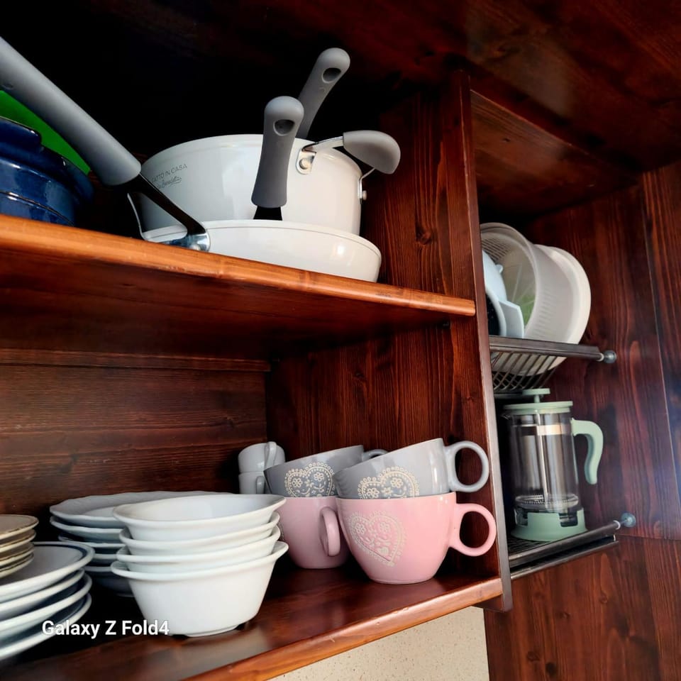 Coffee/tea facilities, Kitchen or kitchenette