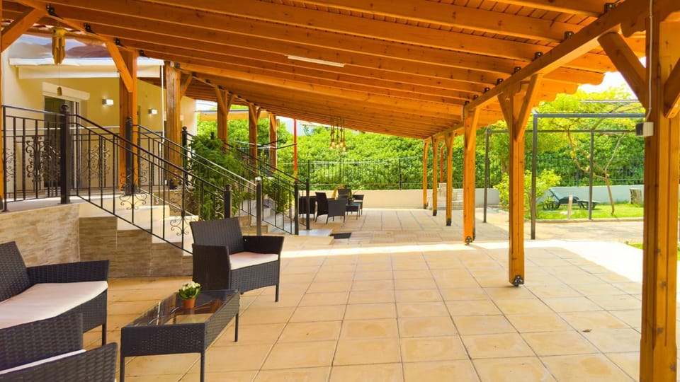 Garden, Balcony/Terrace, Seating area