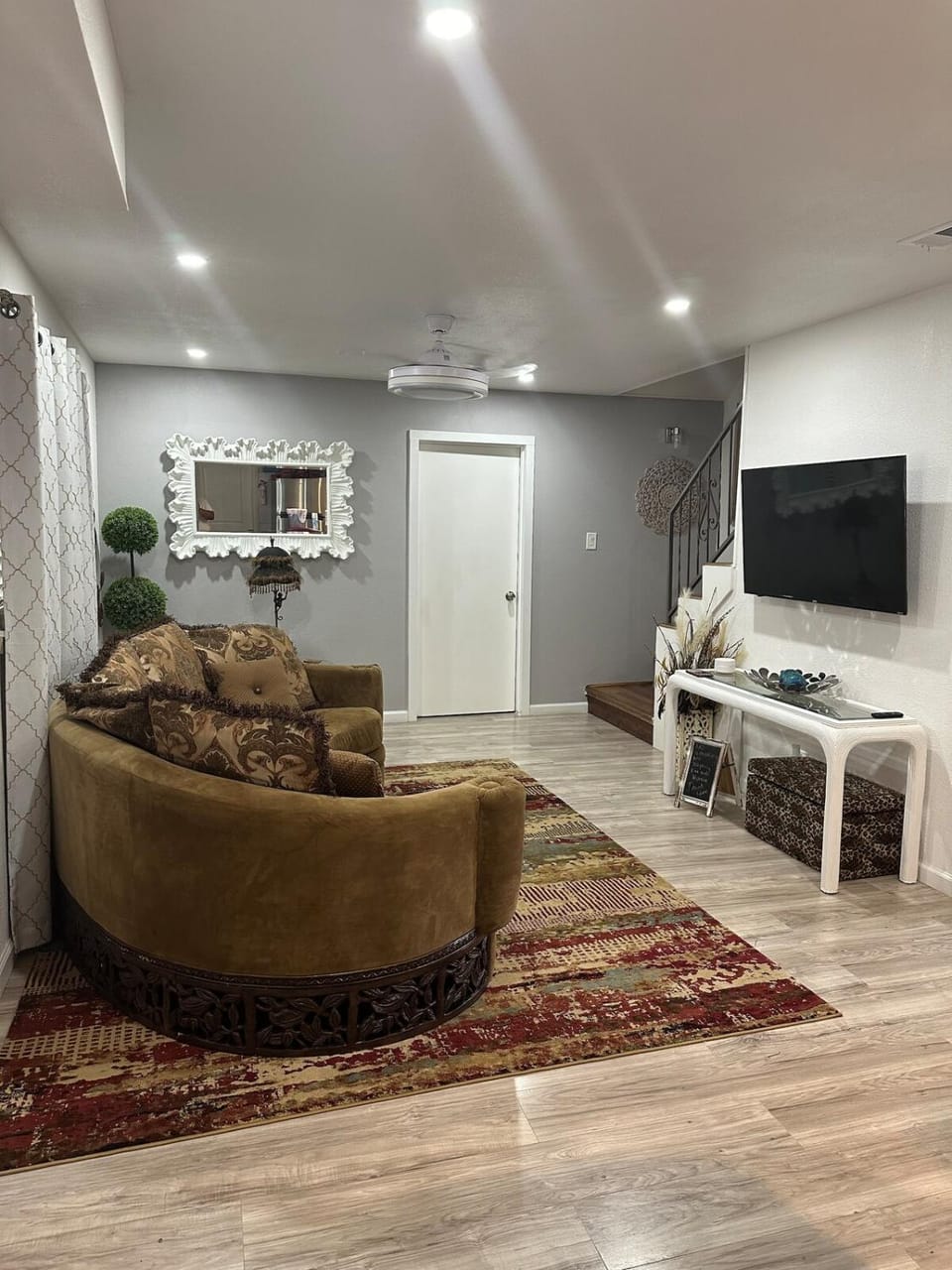 TV and multimedia, Living room, Seating area