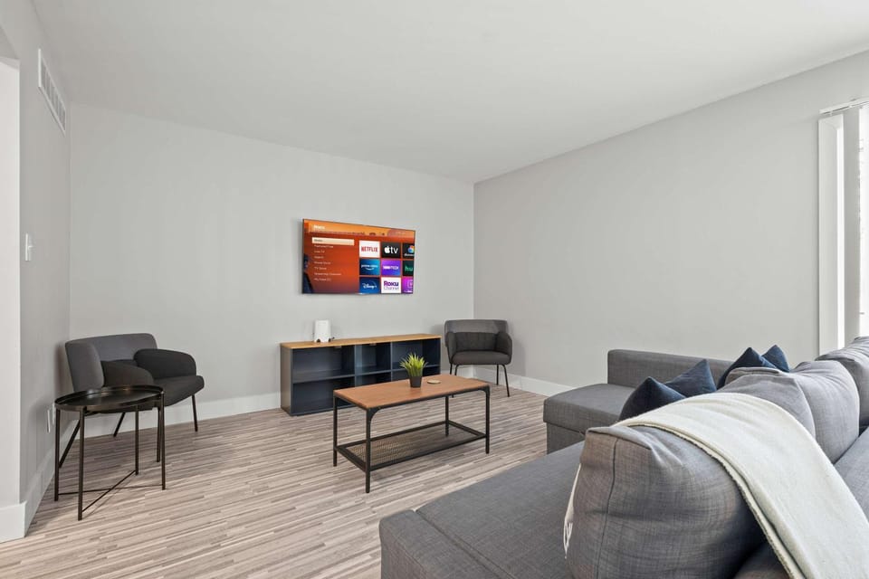 Peaceful Rochester Escape Perfect for Families Apartment in Rochester