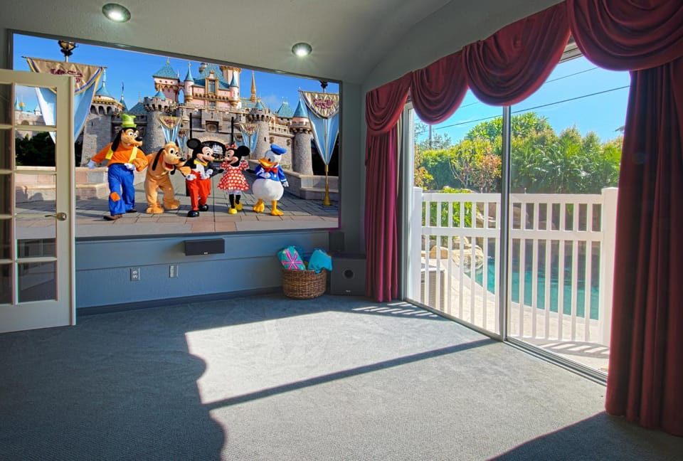 F-13 California Dreamin House in Orange