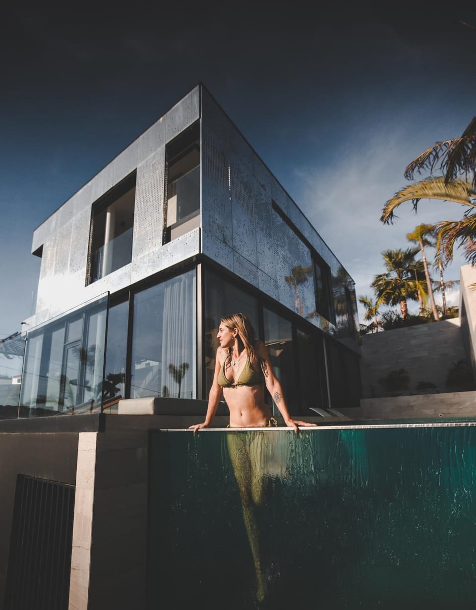 View (from property/room), Pool view, Swimming pool, Swimming pool