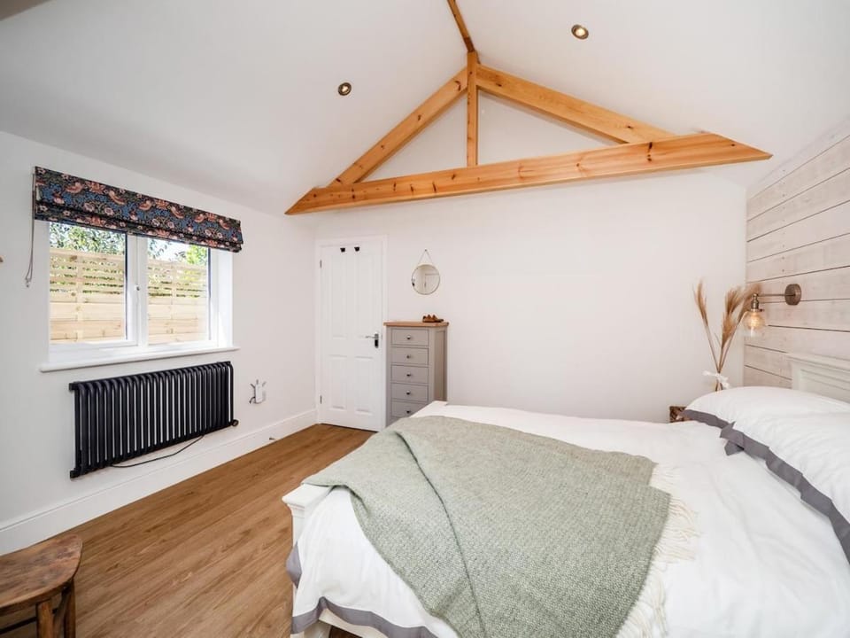 Garden Cottage, Cosy, Private, Short drive to beach House in North Walsham