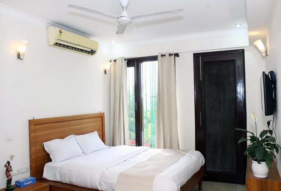 The Morning Mist Serviced Apt Cook Nature Apartment in New Delhi