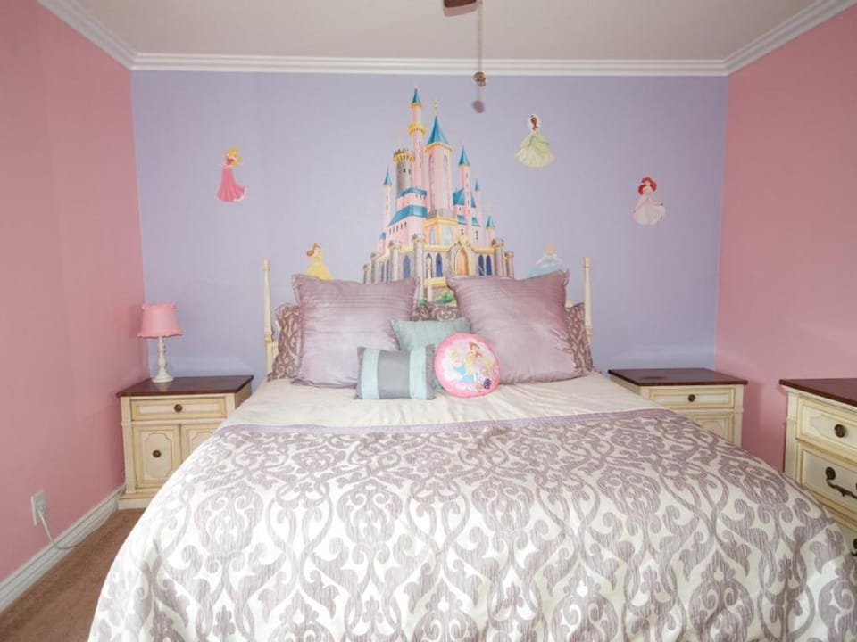 F-28 The Wonderland House House in Garden Grove