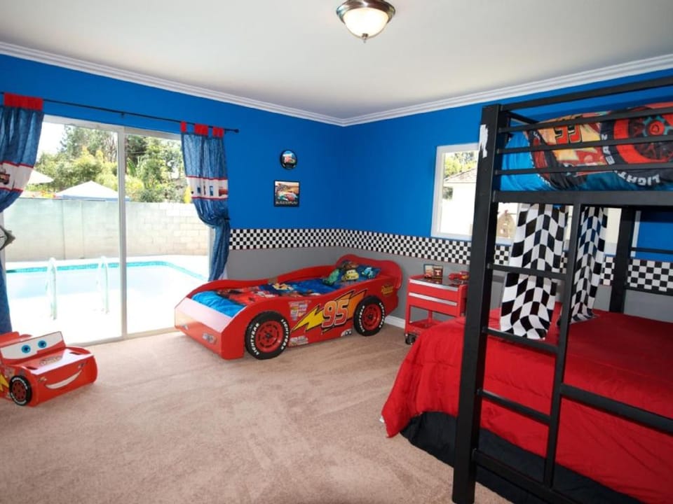 F-28 The Wonderland House House in Garden Grove
