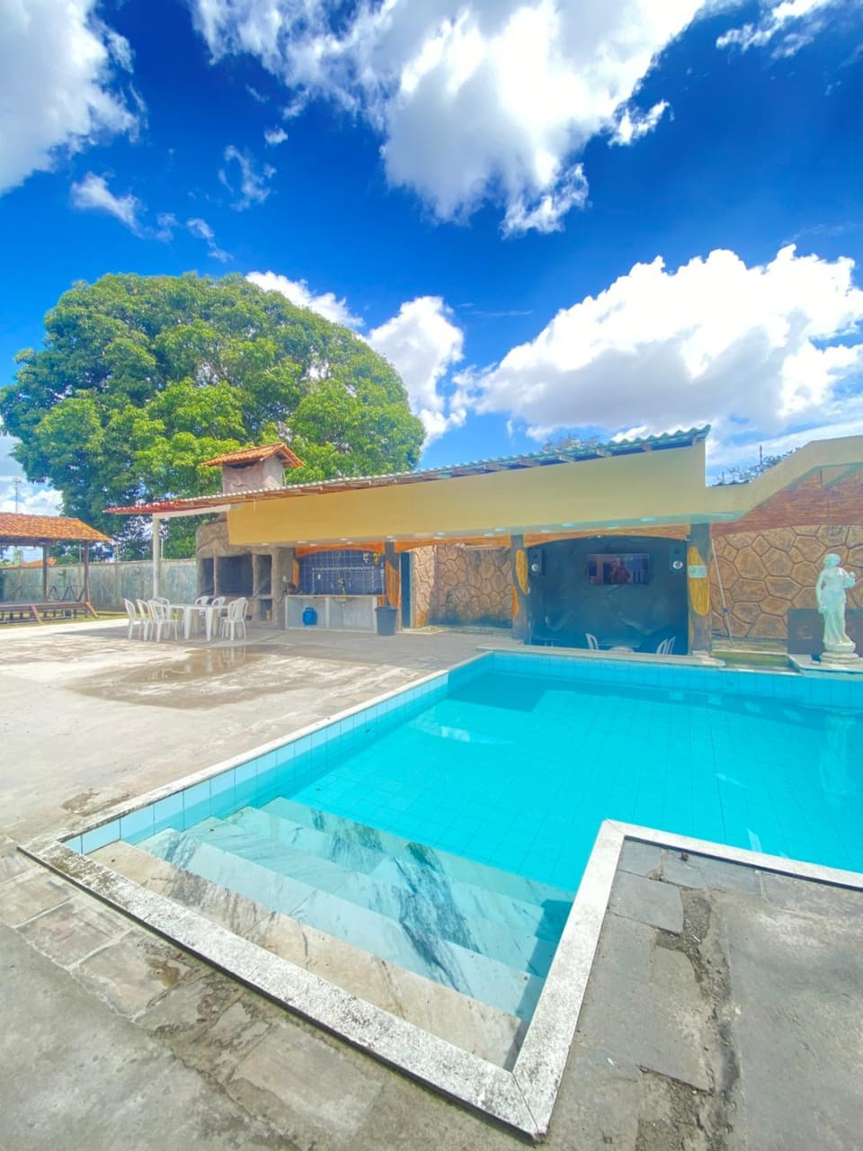 Day, Pool view, Swimming pool, sunbed