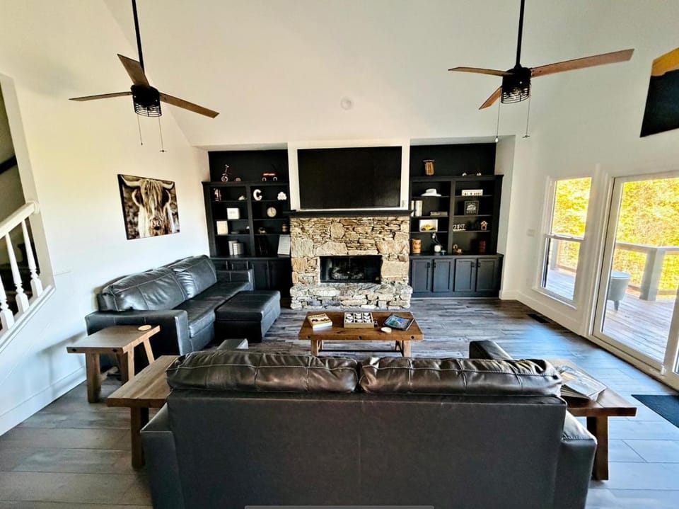 Cloud Nine by Carolina Mornings House in Upper Hominy