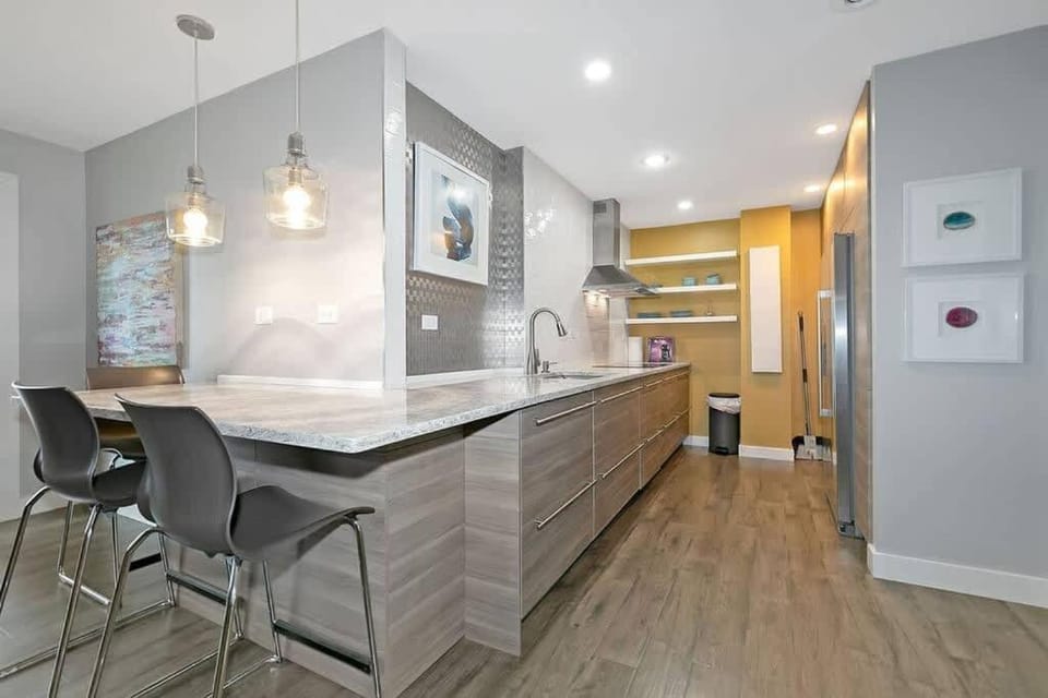 Hotel District Downtown ATL 1 Bedroom Condo House in Atlanta