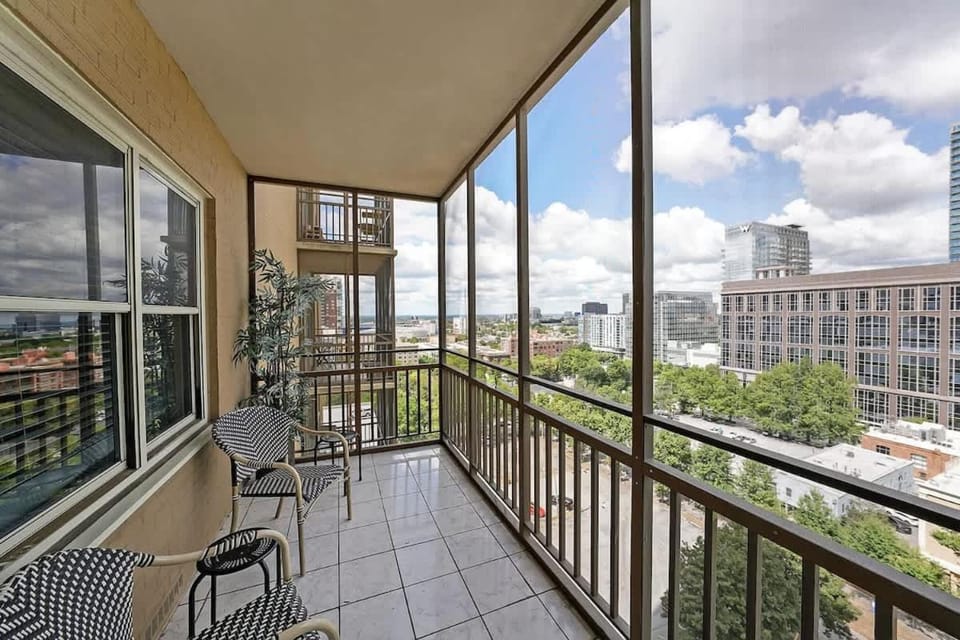 Prime Downtown Atlanta Condo with Balcony House in Atlanta