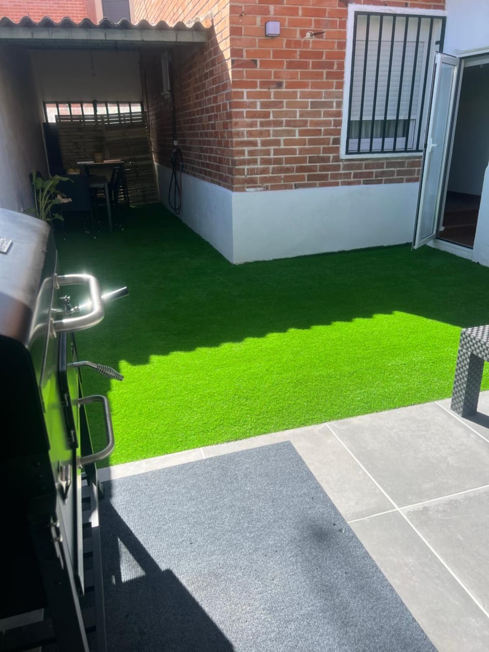 Patio, Day, BBQ facilities