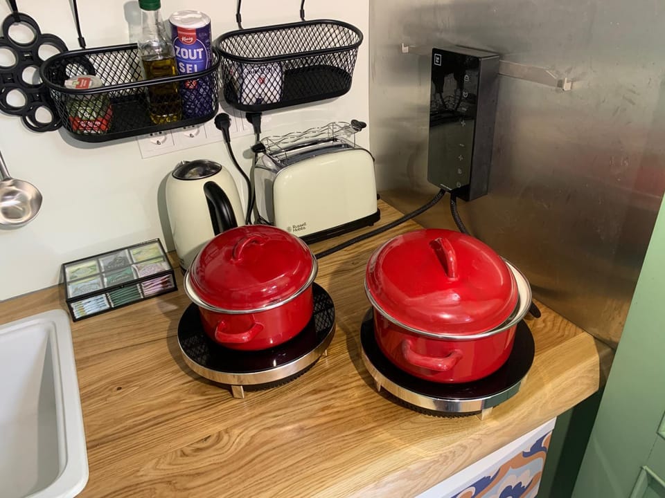 Kitchen or kitchenette, stove