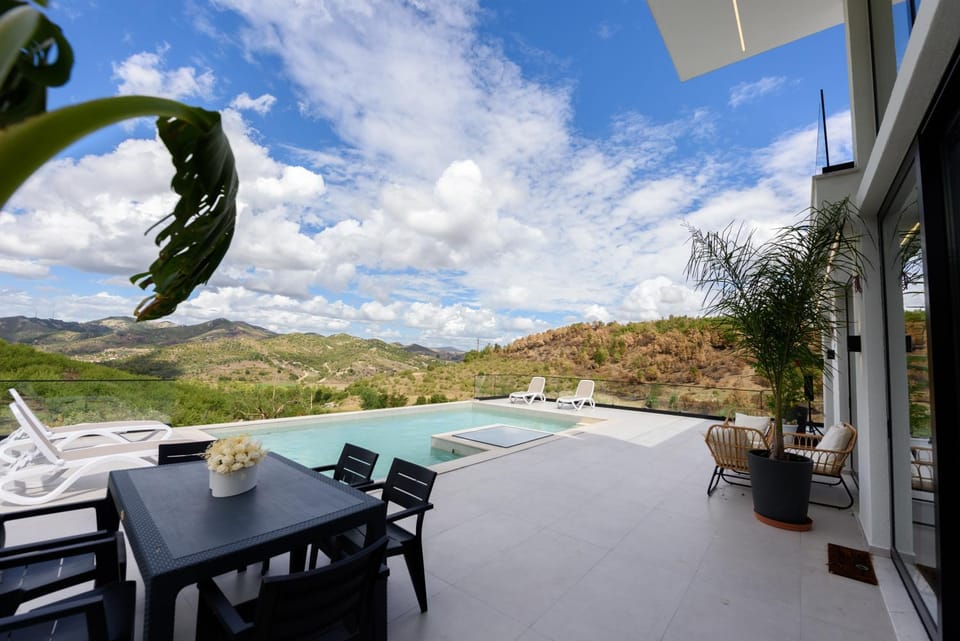 Patio, Balcony/Terrace, Mountain view, Pool view, Swimming pool
