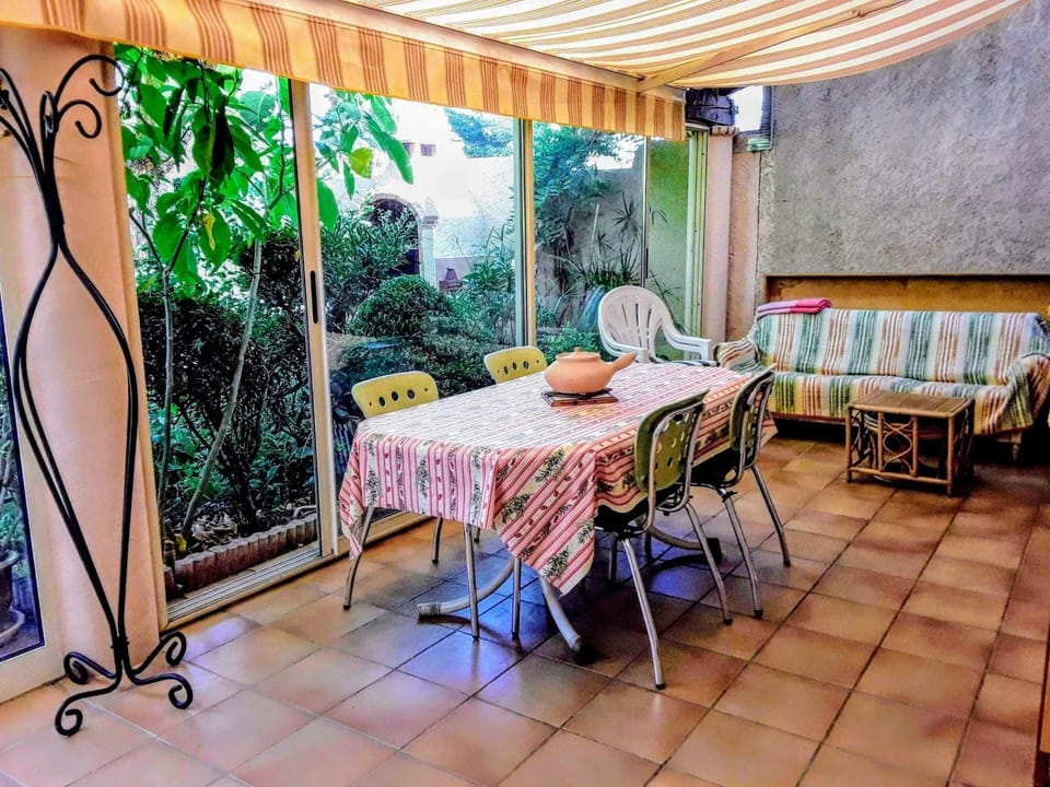 Eden appartement T2 dans aile de villa House in La Londe-les-Maures