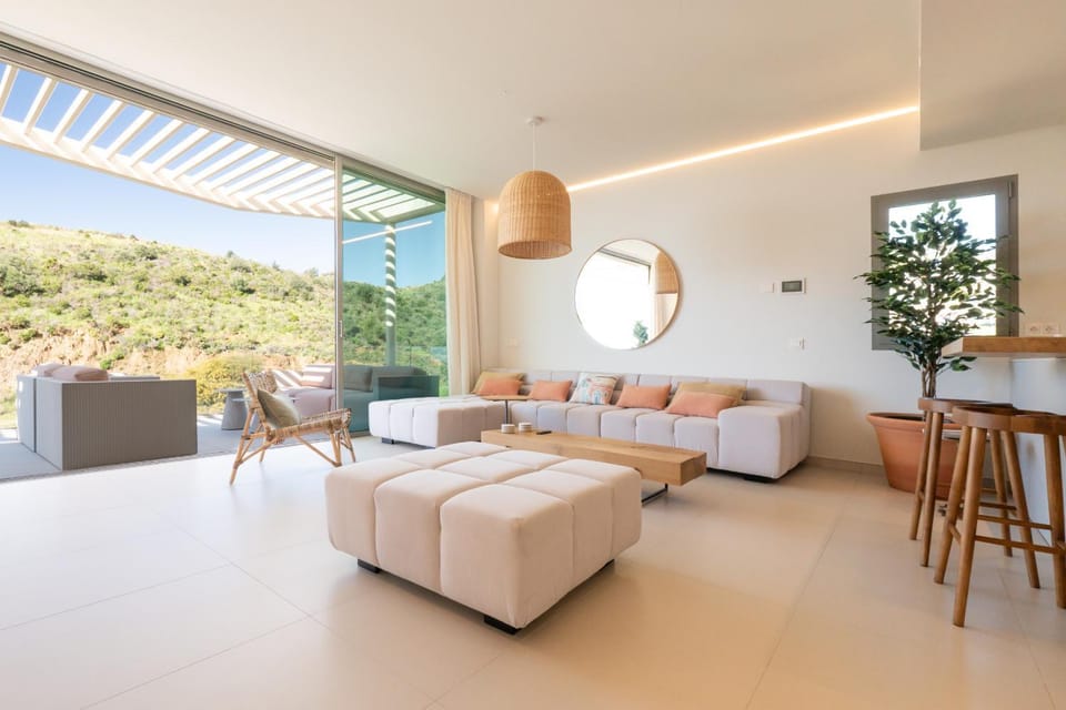 Communal lounge/ TV room, Living room