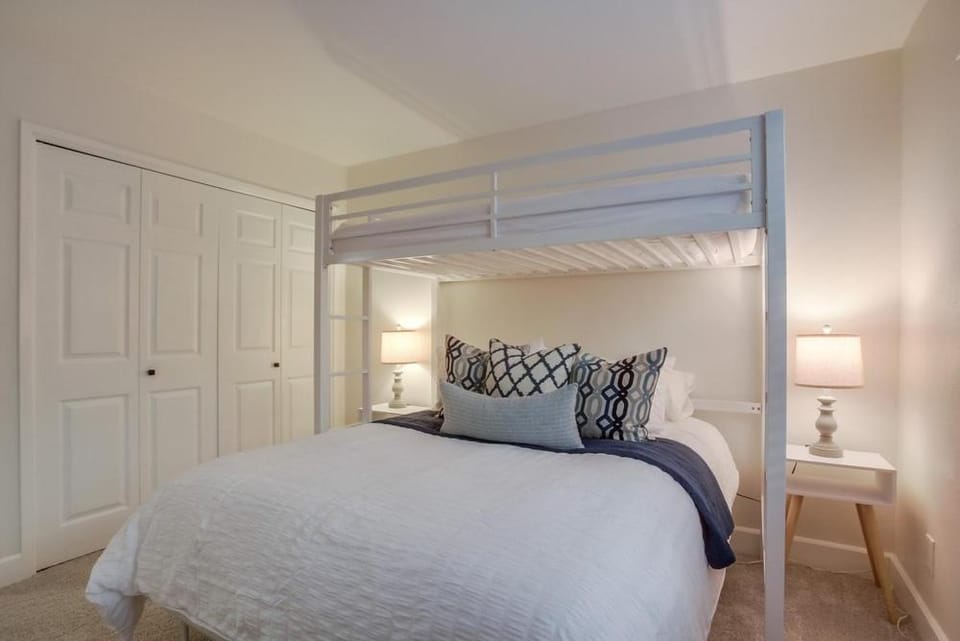 F-78 Seaside Escape House in Leucadia