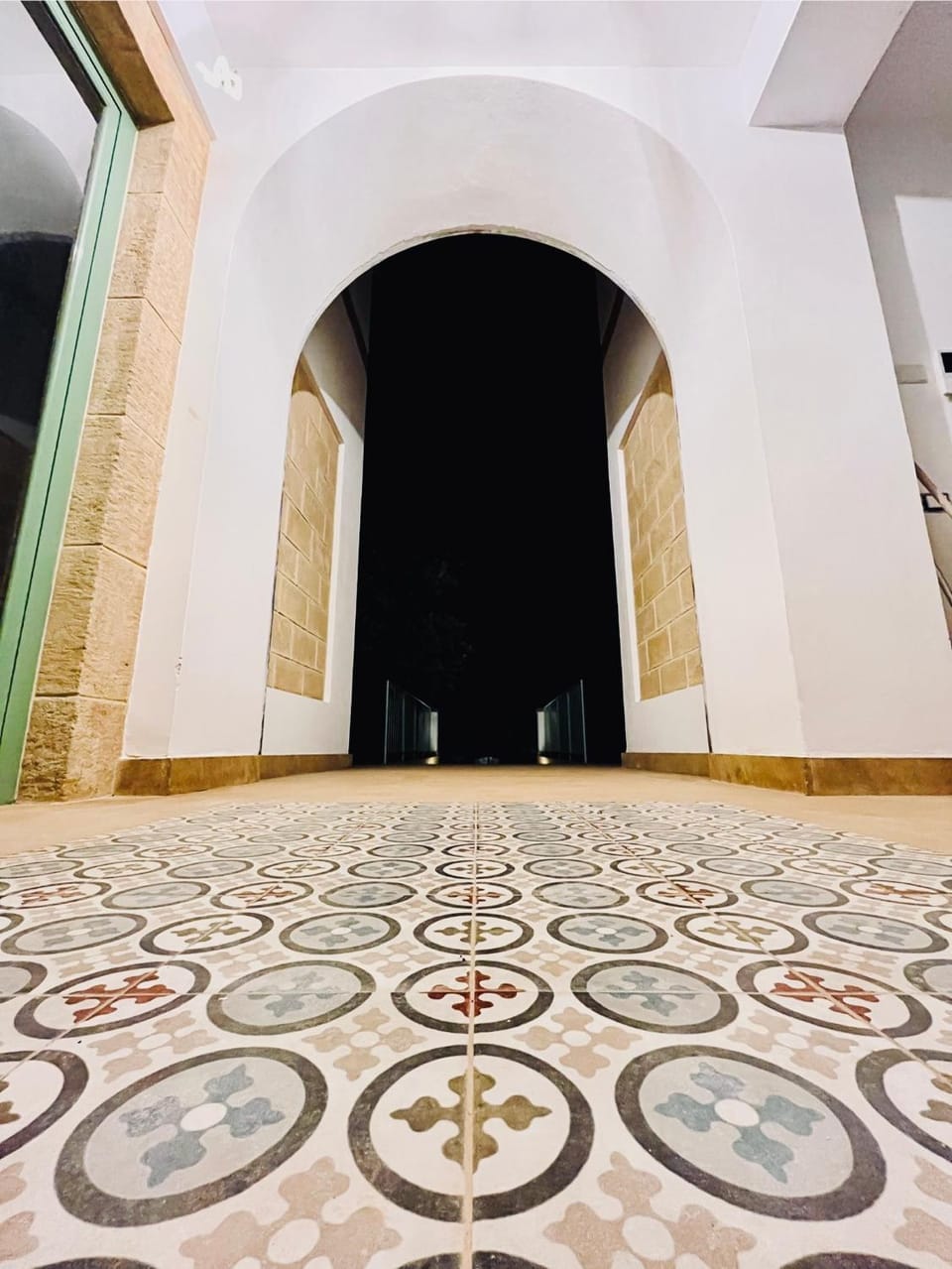 Facade/entrance
