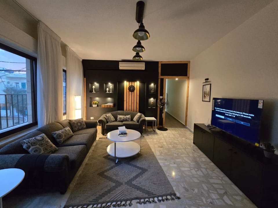 Rainbow Retreat - 2BR in the heart of Old Amman Apartment in Africa