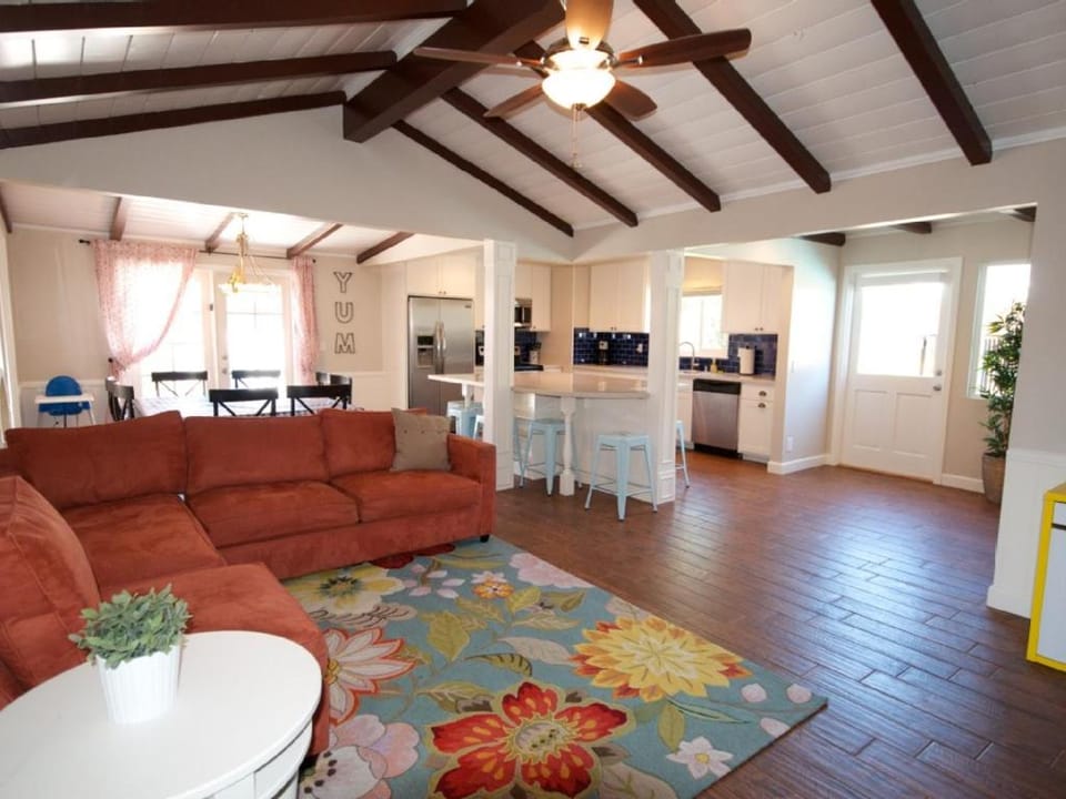 F-26 Andys House House in Anaheim