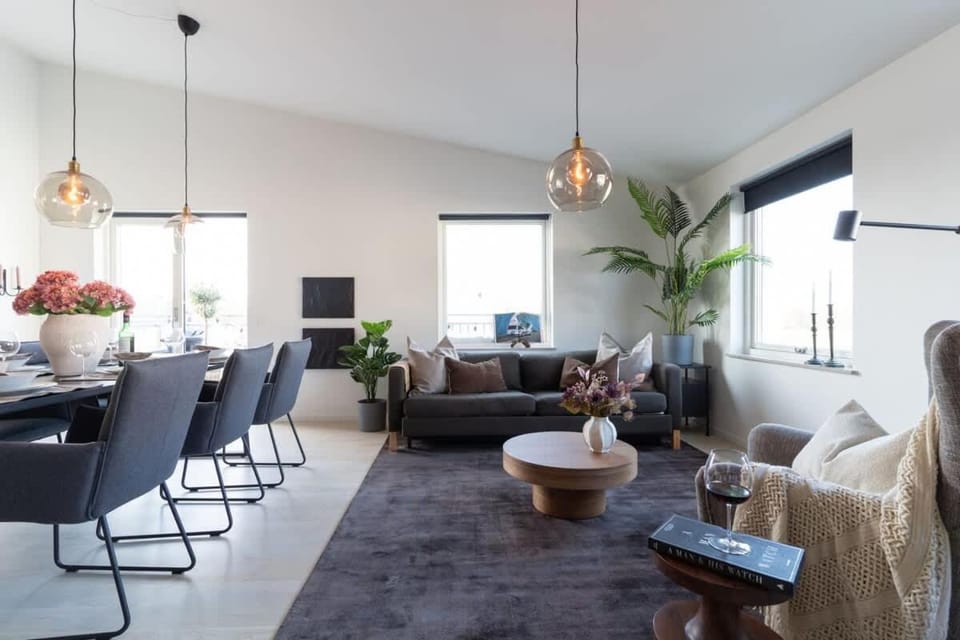 Chocolaty Warmth Home 3BR Flat with Cozy Balcony House in Skåne County