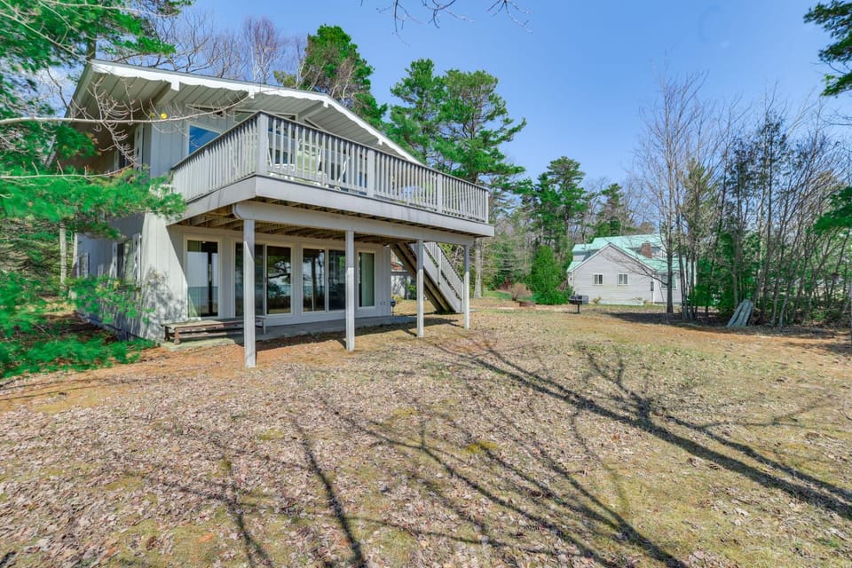 Private Beach: Waterfront Home on Lake Huron! House in Michigan