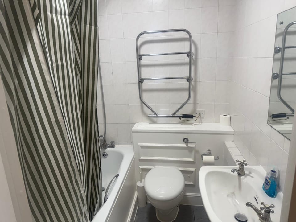 Cosy studio in Chelsea cloisters Hotel Apartment in City of Westminster