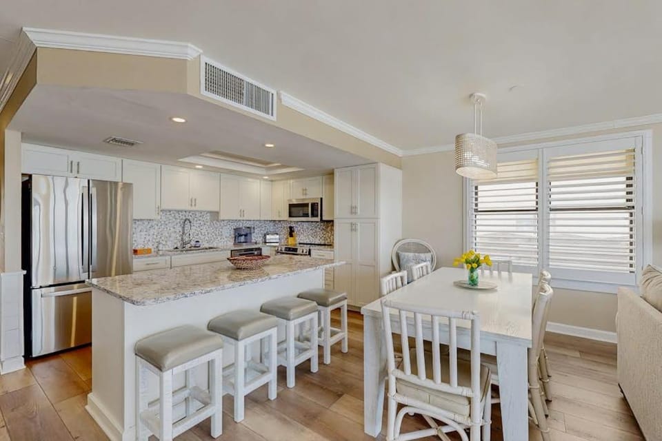 Surfmaster by the Sea 208 Apartment in Garden City