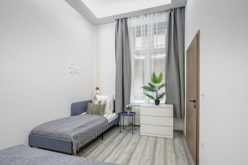 New Spacious & Central Home Apartment in Budapest