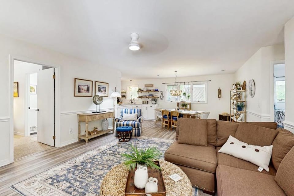 Mossy Oaks Cottage House in Edisto Beach