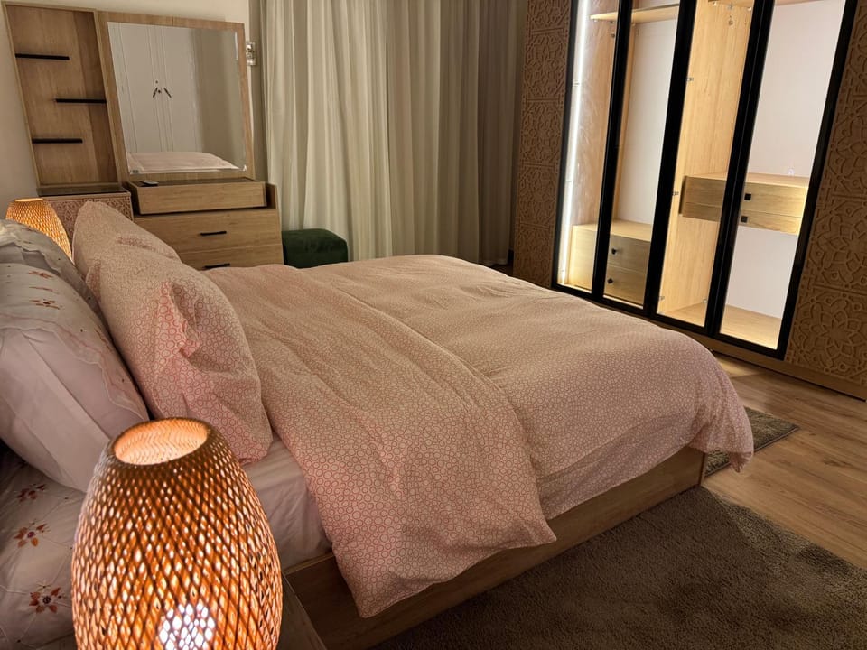 Bed, Photo of the whole room, Bedroom, wardrobe