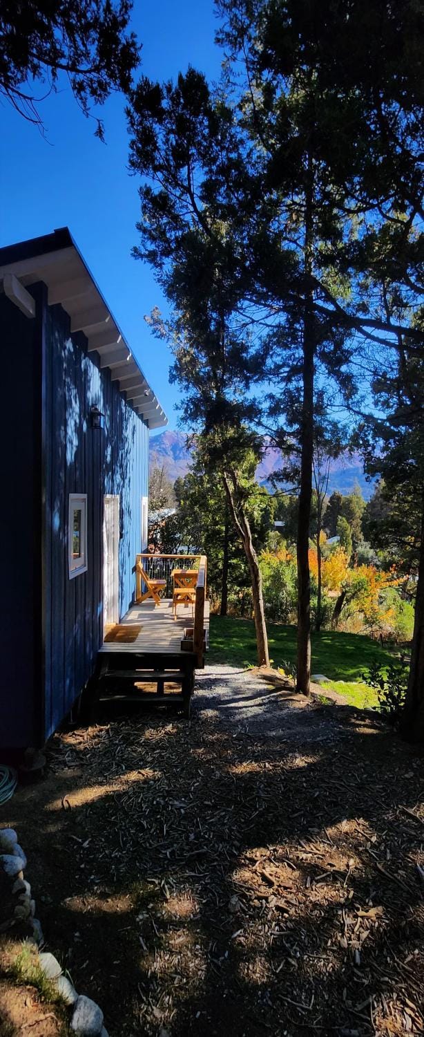 Property building, Spring, Day, Natural landscape, Garden, Garden view, Mountain view