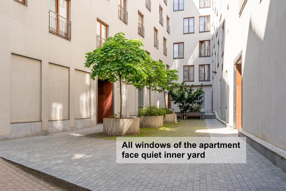 Property building, Street view