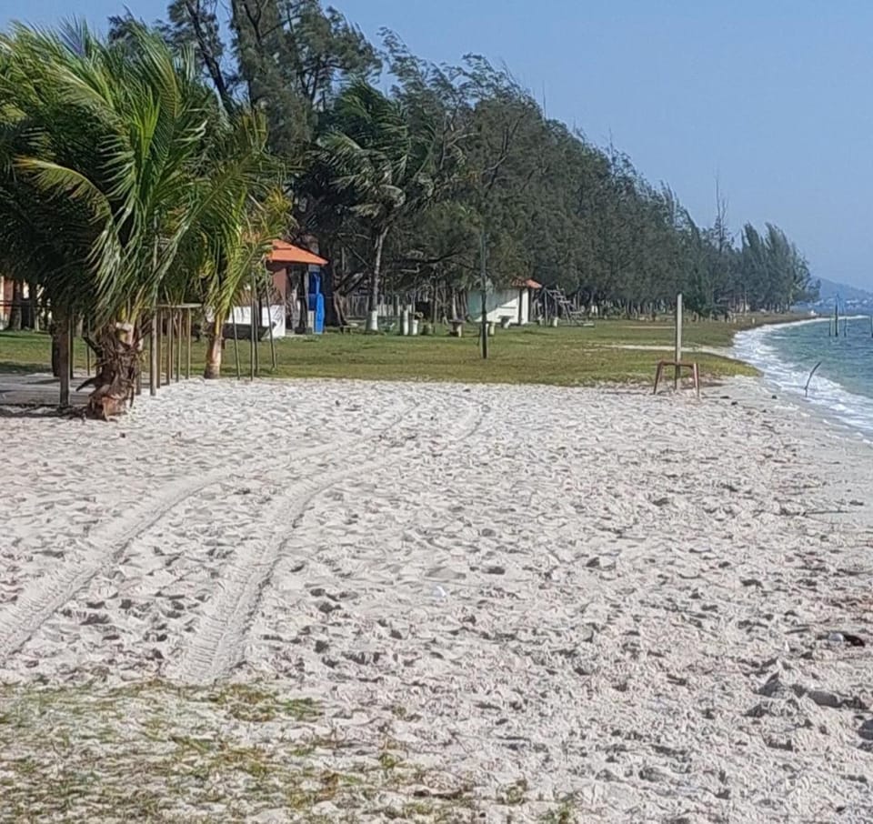 Suite junto a Lagoa em Praia Seca House in Araruama