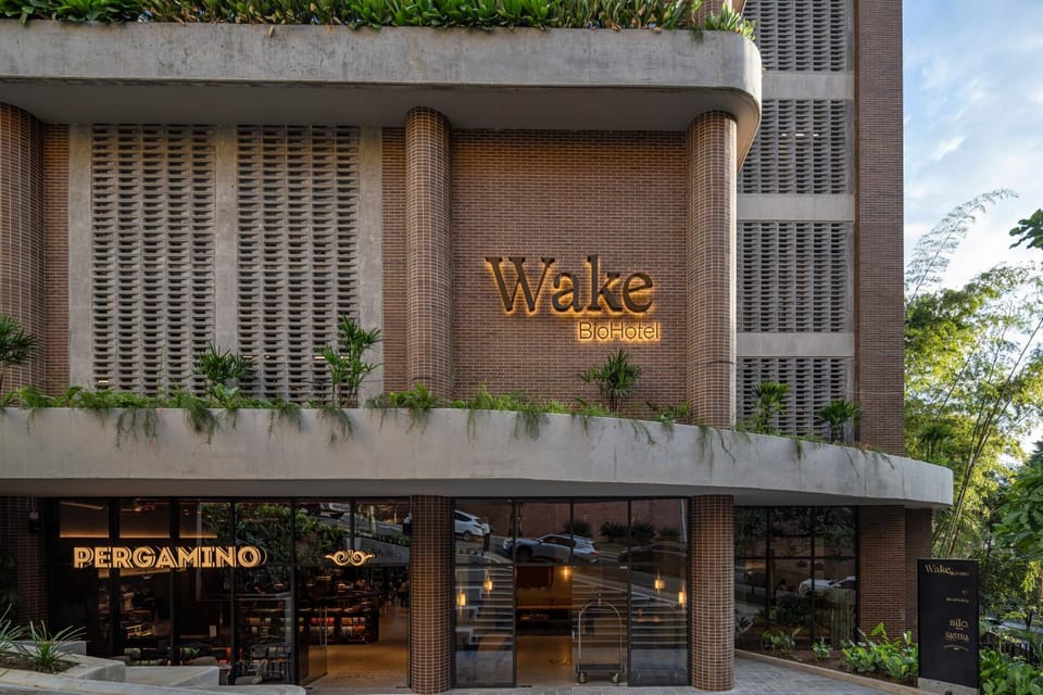 Facade/entrance