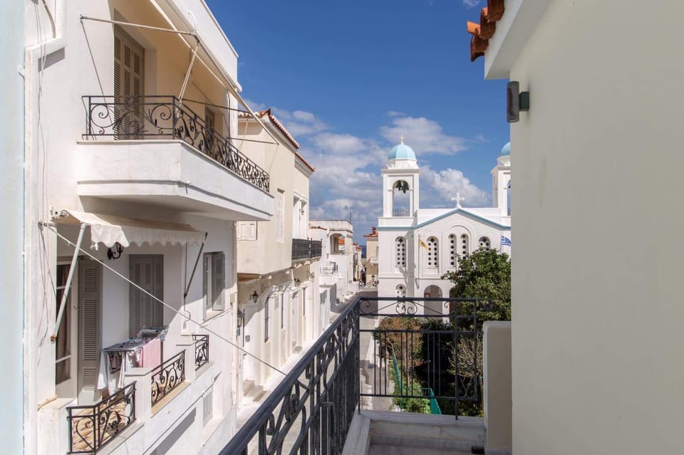 Balcony/Terrace, City view