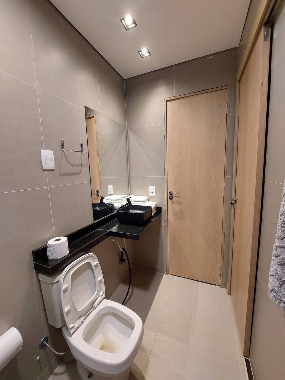 Bathroom, towels