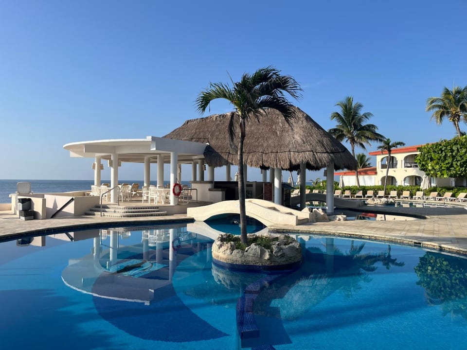 Beachfront 1 bedroom ocean view Apartment in Playa del Carmen