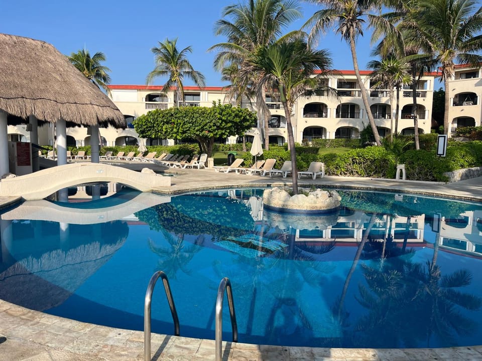Beachfront 1 bedroom ocean view Apartment in Playa del Carmen