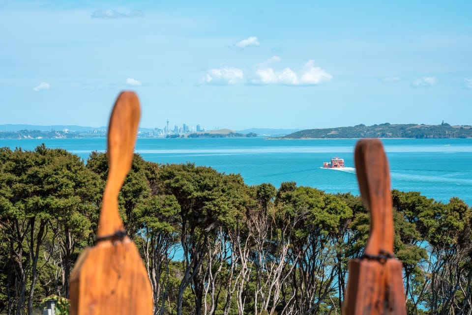 Te Whau Retreat - The Cottage - Be My Guest Waiheke House in Auckland Region