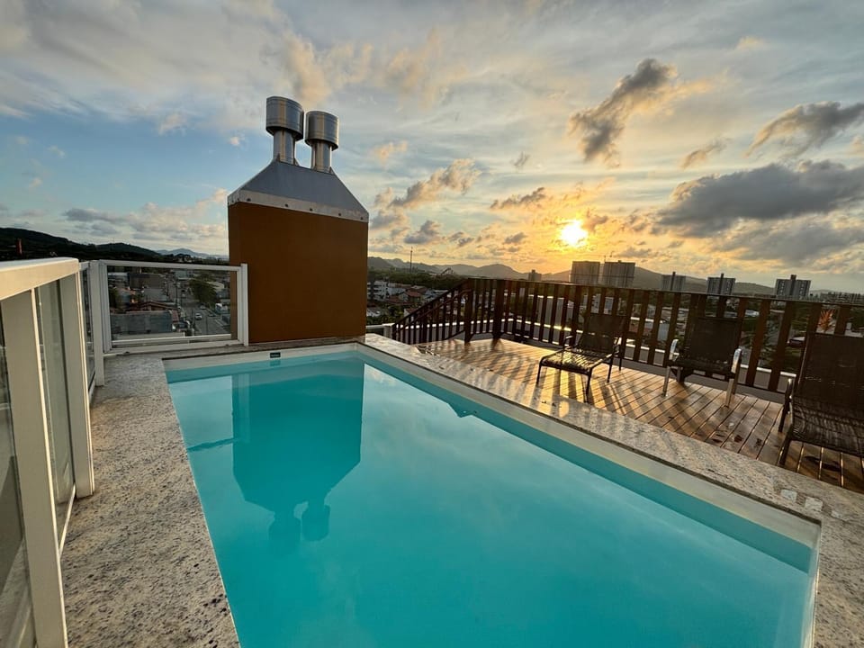 Day, Natural landscape, View (from property/room), Balcony/Terrace, Mountain view, Pool view, Swimming pool, Sunset, sunbed
