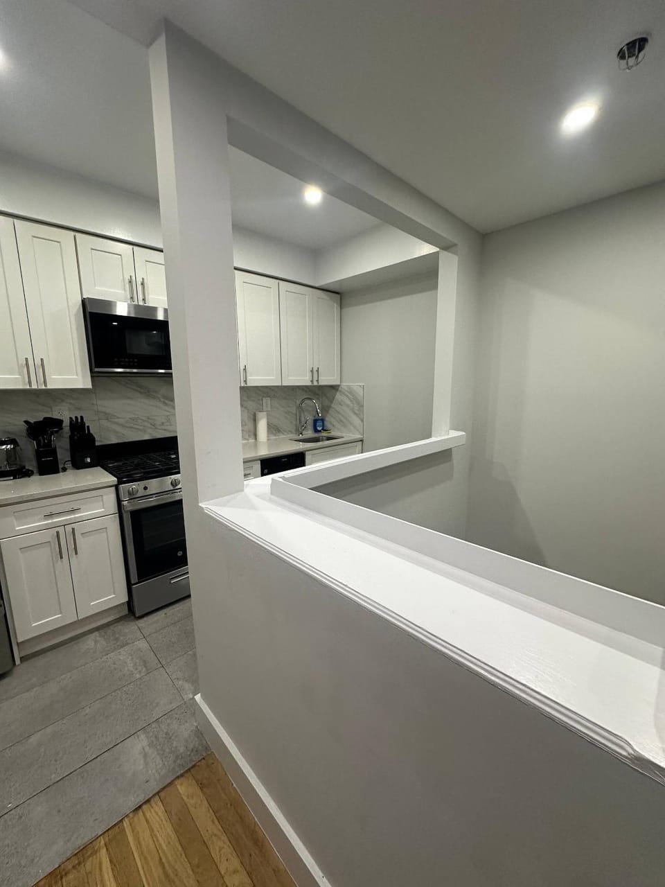 Kitchen or kitchenette, Other, stove